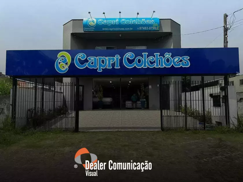 Fachada em ACM instalada em estabelecimento no centro de Guarulhos/SP